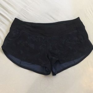 Navy camouflage Lululemon athletica shorts size 8